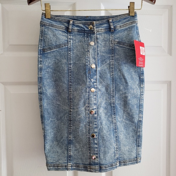 NWT Marilyn Monroe Jean Denim Skirt - Picture 1 of 9